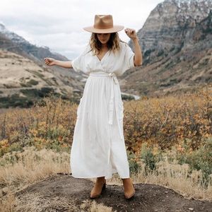 [ Mod Ref ] Lenora dress in Natiral